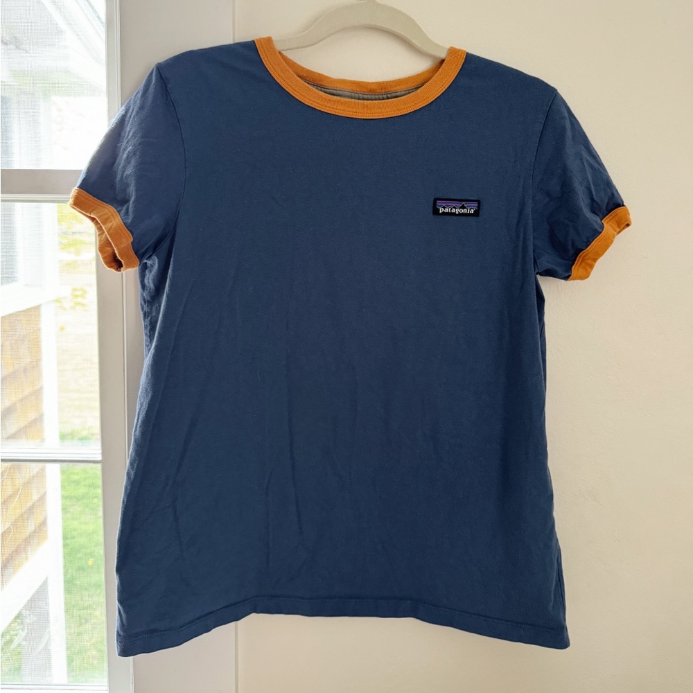Patagonia P-6 Label Ringer Tee Women’s Medium